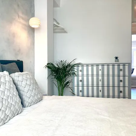 Newtrendy Charming In Historical *